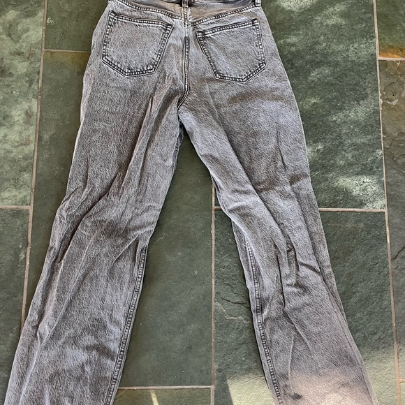 Abercrombie & Fitch Relaxed Gray Denim Jeans - Picture 3 of 6